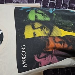 Maroon 5 2010 Vintage Short Sleeve Concert T Shirt size Medium